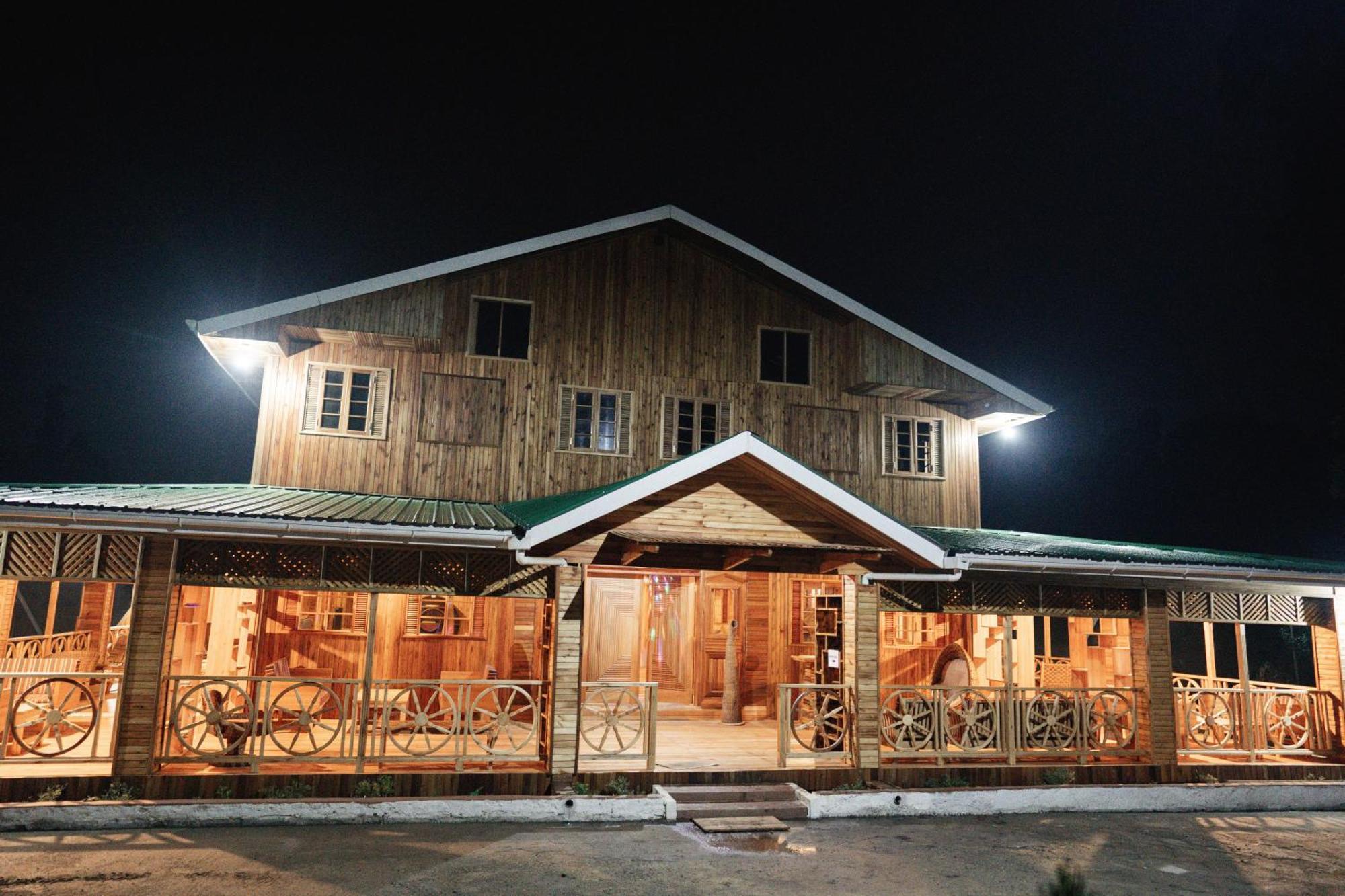 Nsaho Resort Fort Portal Exterior photo